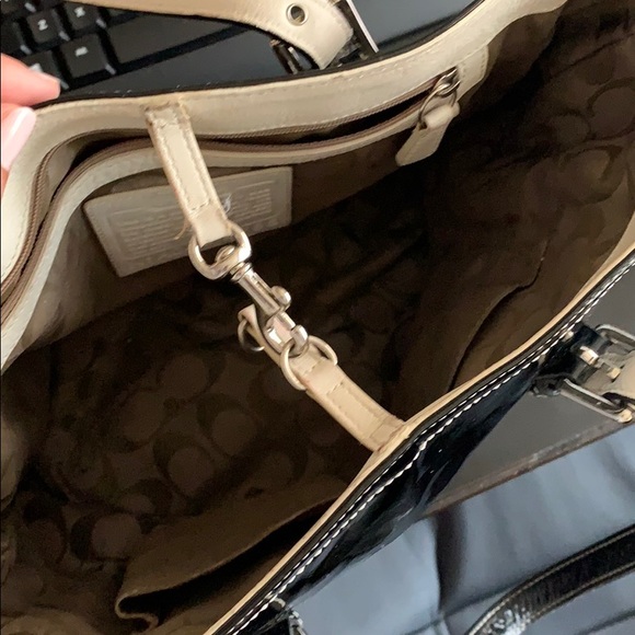 black and white coach bag - Picture 3 of 3